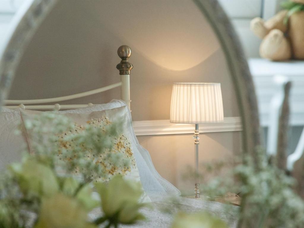 Poole Farm Bed & Breakfast Лонсестън Стая снимка